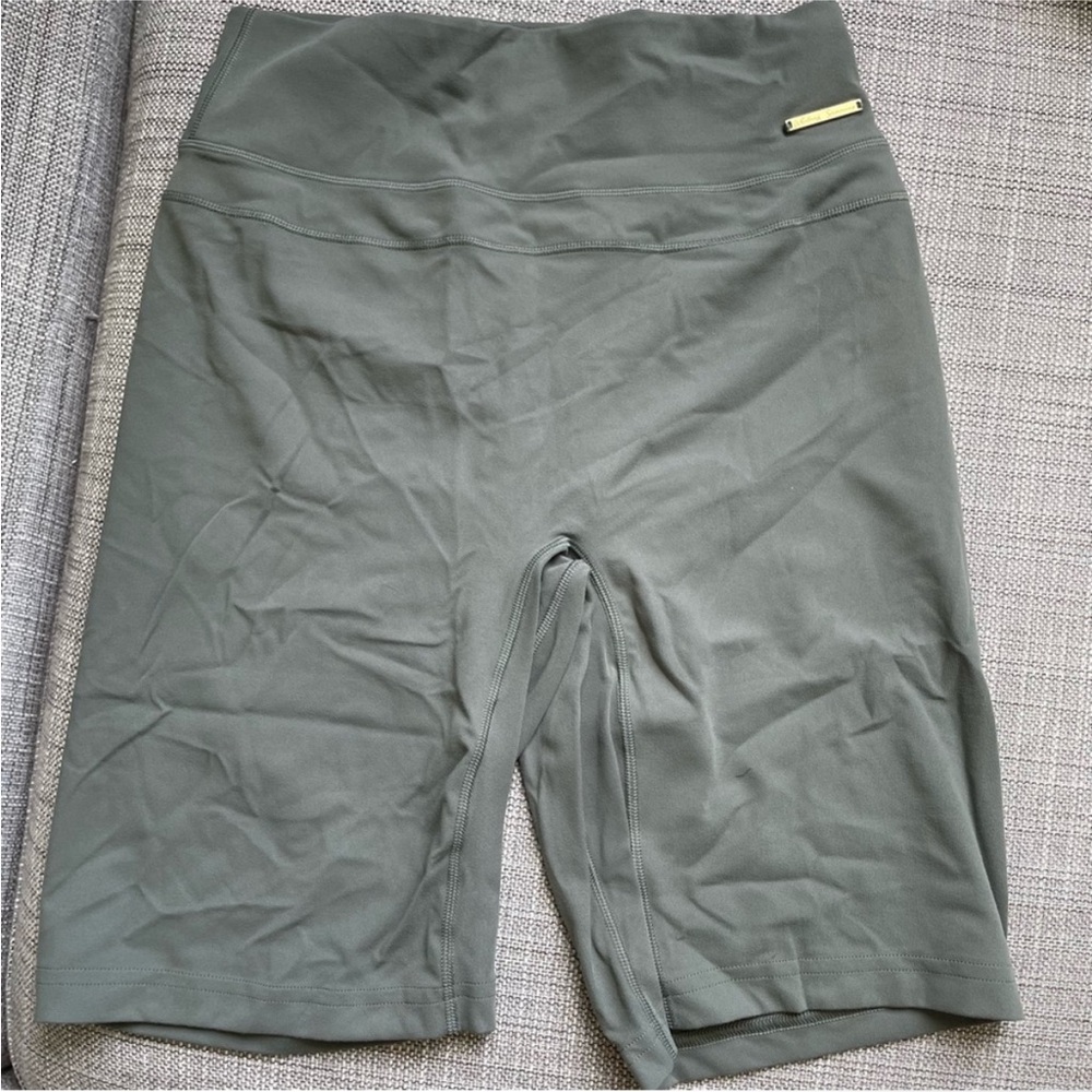 Gymshark Green Performance Athletic Shorts - Picture 5 of 6